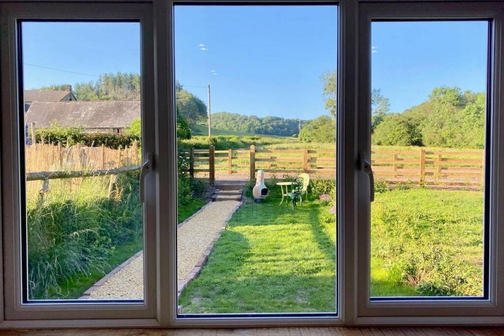 Relaxing Cottage In The Beautiful Usk Valley Екстериор снимка