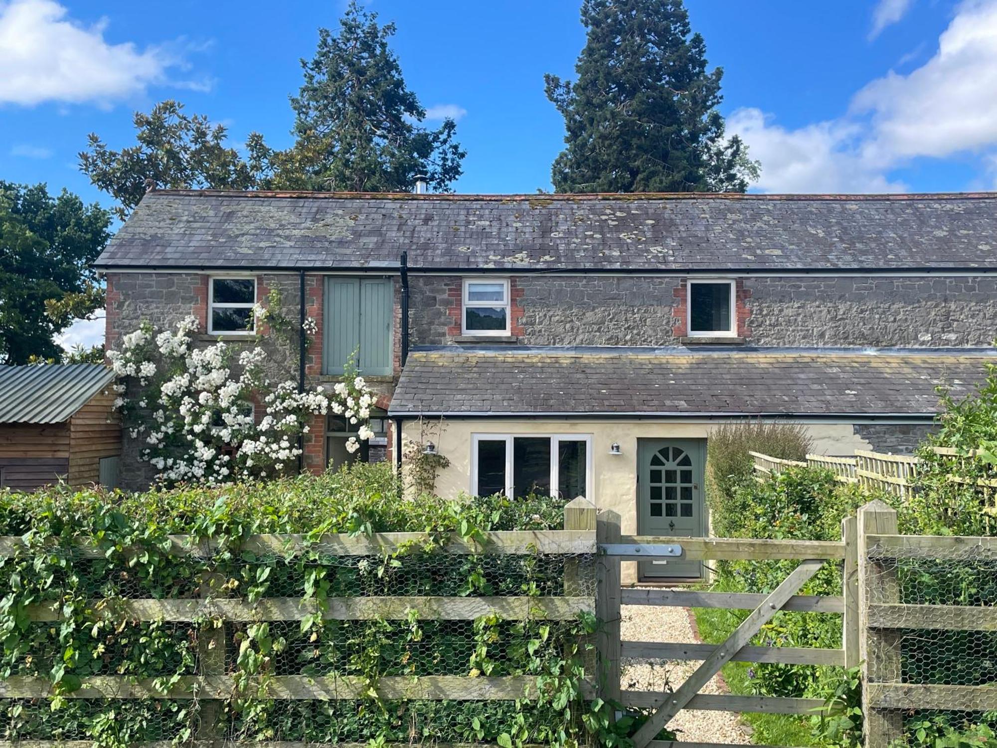 Relaxing Cottage In The Beautiful Usk Valley Екстериор снимка